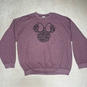 Gildan Disney Leopard Print Minnie Mouse Mauve Purple Sweatshirt